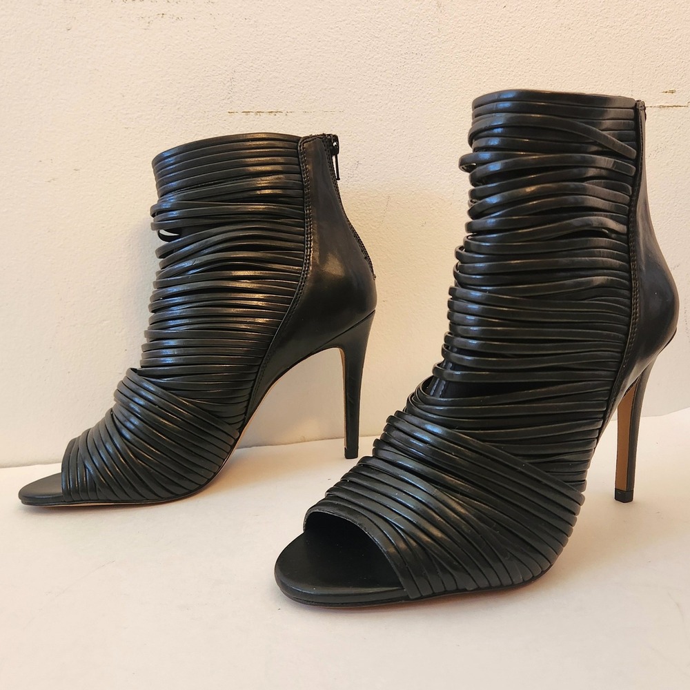 BCBGeneration Elle Black Strappy Cage Booties Open Toe Stiletto Ankle Boots 8.5B